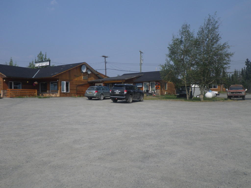 Alcan Motor Inn Haines Junction Eksteriør bilde